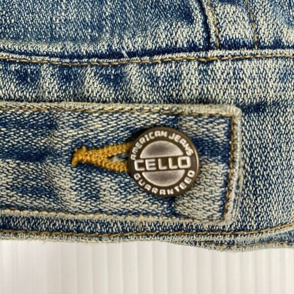 Teens  Distressed Denim Jean Jacket Size Medium see measurements - Picture 10 of 12